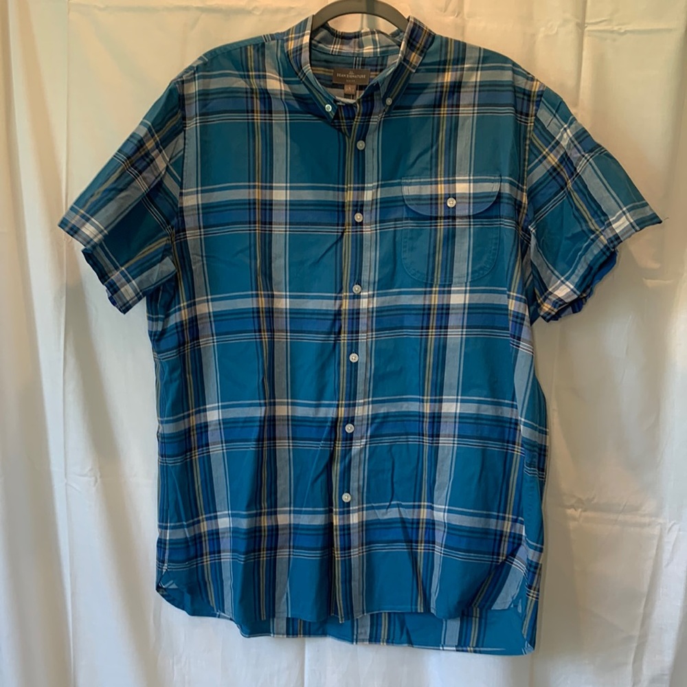 L.L. Bean Signature slim fit short sleeve button up